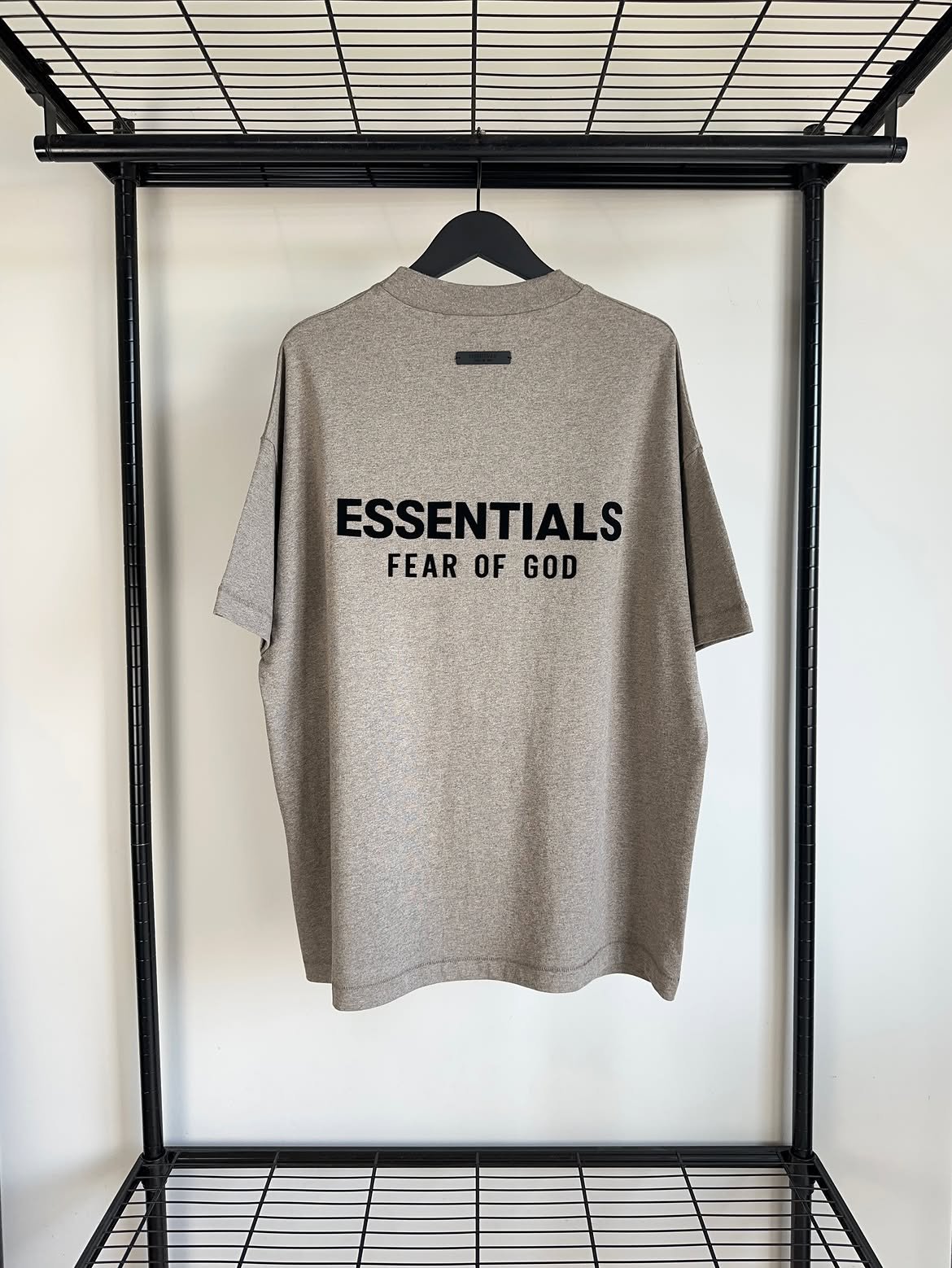 Fear of God Essentials SS22 T-Shirt - Tanpa kategori, foto 2