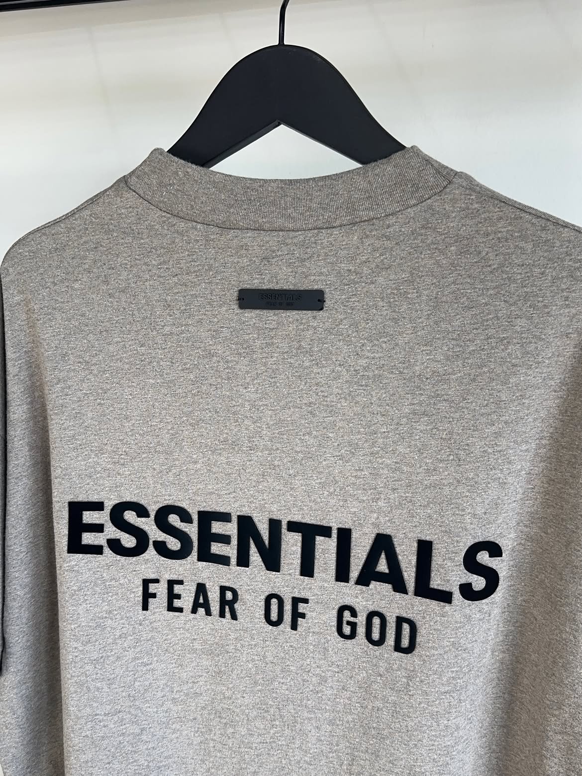 Fear of God Essentials SS22 T-Shirt - Tanpa kategori, foto 4
